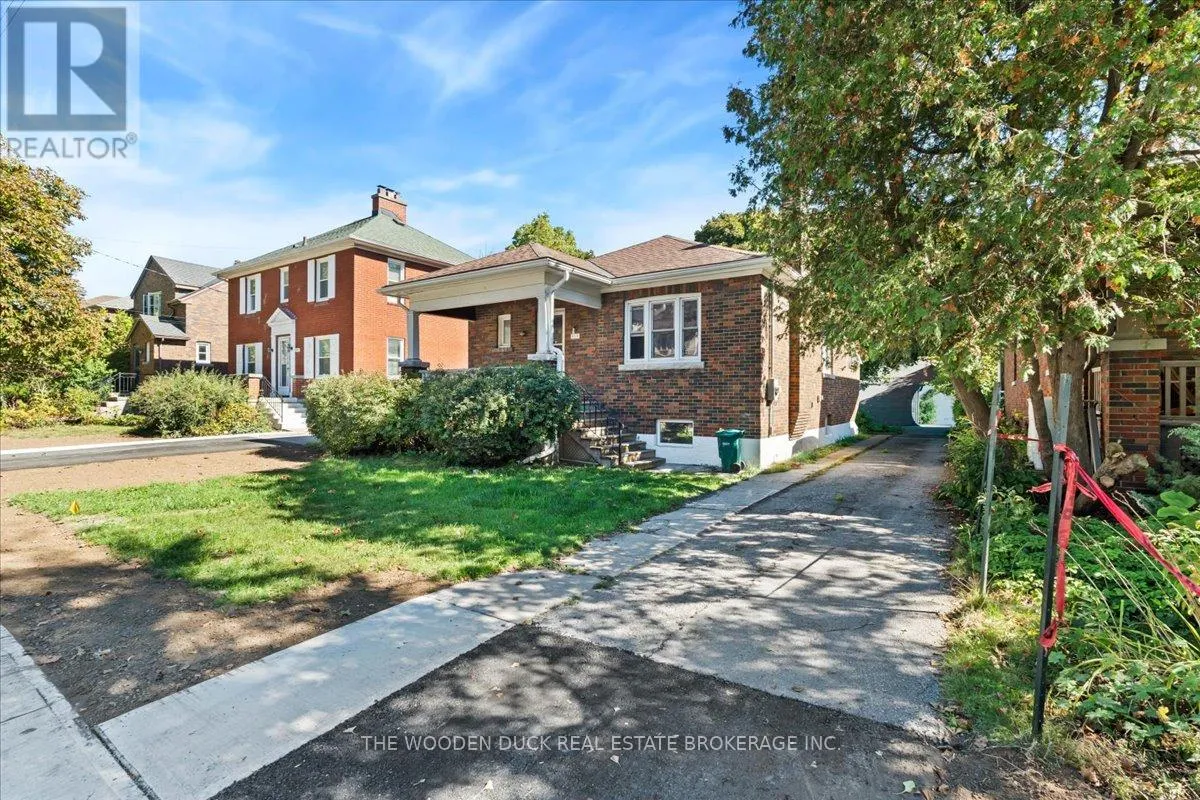 218 Victoria St Kingston ON (26)